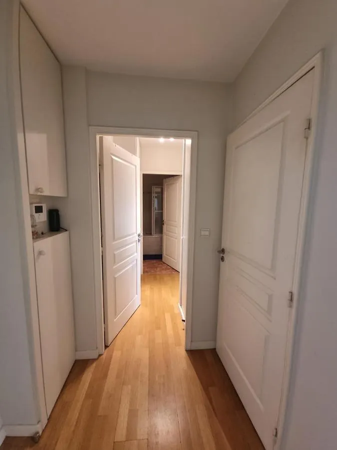 Appart Tour Eiffel Pour 4 Personnes Apartment Paris France